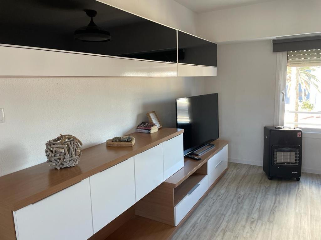 Apartamento En Complejo Residencial Con Piscina Y Garaje Frente Al Mar Valencia Exterior foto